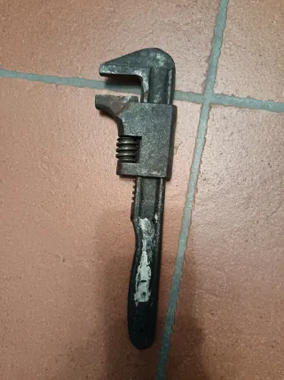 Chiave inglese vintage regolabile