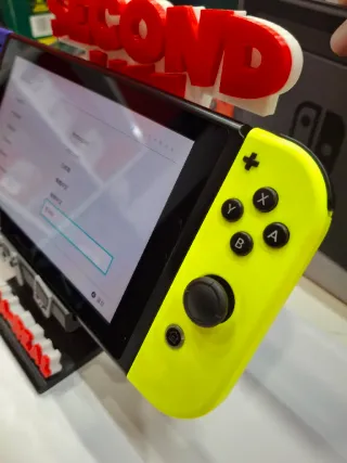 Nintendo Switch V2 Azul/Amarilla Completa