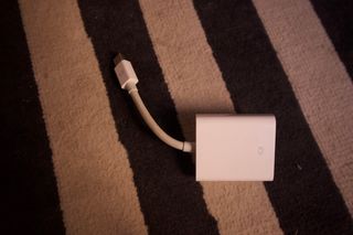 Adaptador Apple Mini DisplayPort a VGA A1307