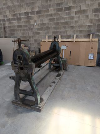 Curvadora de chapa industrial