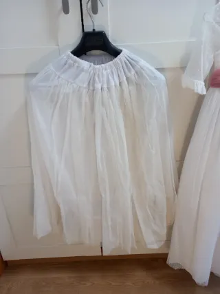 Vestido Comunión Talla 135 cm y zapatillas