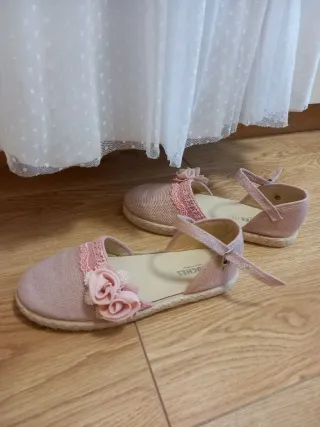 Vestido Comunión Talla 135 cm y zapatillas