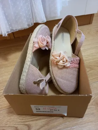 Vestido Comunión Talla 135 cm y zapatillas