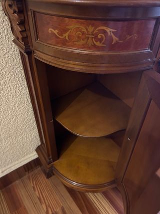 Mueble esquinero de madera