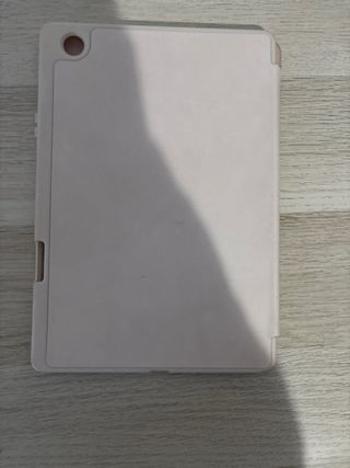 Samsung Galaxy Tab A9+ Blanca un pequeño boyo