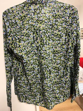 Camisa flores Benetton Talla S