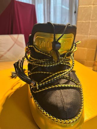 Moon Boot x Jimmy Choo Scarpe Nero Oro