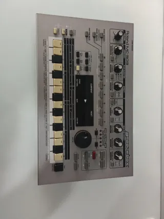 Roland MC-303 Groovebox NÃO FUNCIONA