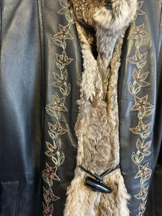 Chaqueta de piel ovina con pelo de conejo