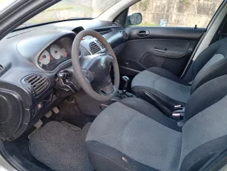 Peugeot 206 2003
