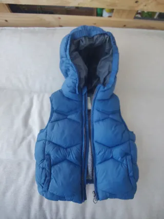 Chaleco acolchado Zara Azul con Capucha 12-18 Mese