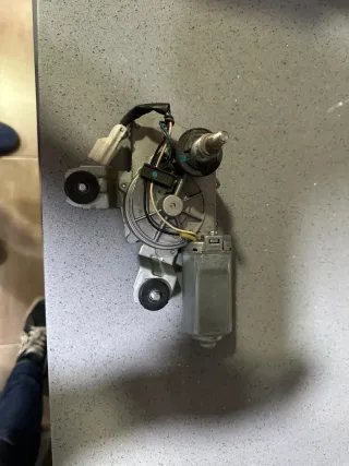 Motor limpiaparabrisas SsangYong Rodius 2010