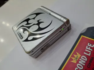 Nintendo Advance SP Tribal Plata