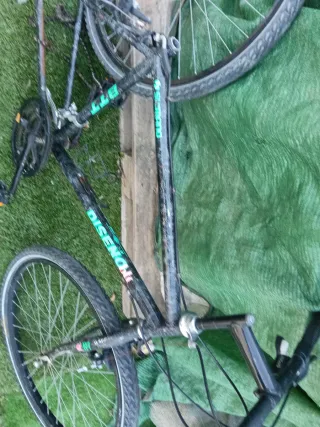 Bicicleta BTT para reparar