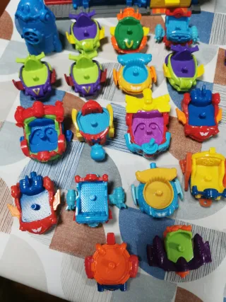 Set completo juguetes Superzings