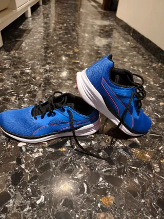 Zapatillas Puma Azules y Negras