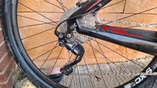 Bicicleta Giant  XTC de Montaña Negra y Roja