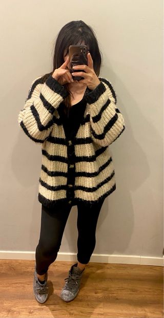 Cárdigan Mango Rayas Beige y Negro