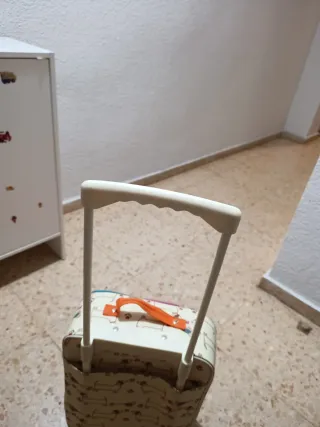 Maleta infantil con perros y flores