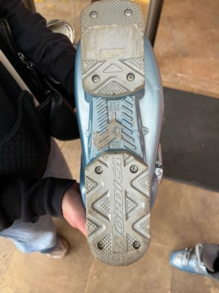 Esquís Rossignol con botas y fundas