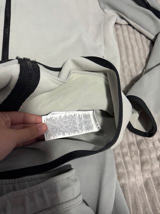 Conjunto Nike Tech Fleece Gris Talla S