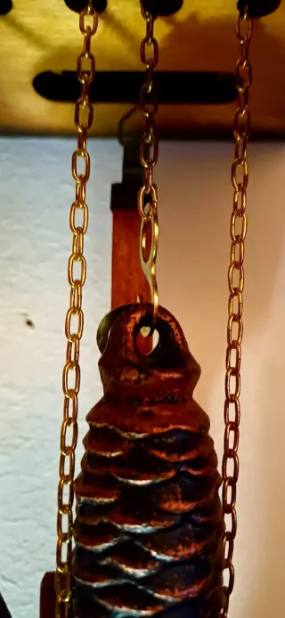 Orologio a cucù in legno decorato