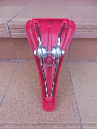 Sillín Ges Spider rojo y negro