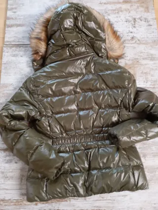 Chaqueta plumífero Zara verde mujer