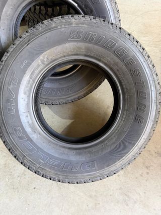 Bridgestone Dueler 255/70R15 112/110 LT