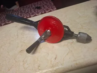 Trapano a manovella vintage