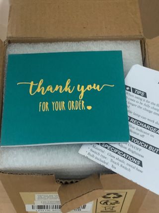 Lámpara cristal verde y base dorada