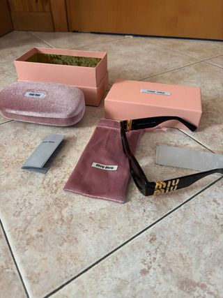 Occhiali da sole Miu Miu neri donna