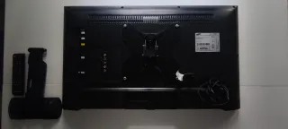 Televisor LED Samsung UE32H5000AW +soporte pared