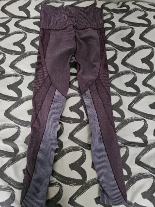 Conjunto Oysho Chaqueta y Mallas