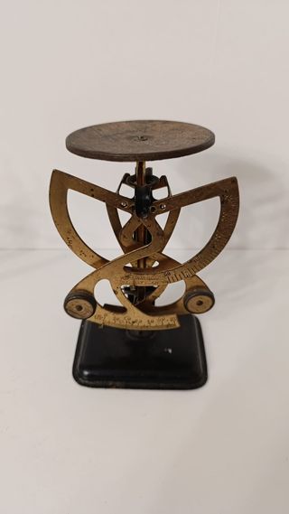 Balanza de cartas antigua