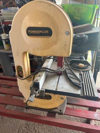Sierra de mesa vertical Powerplus
