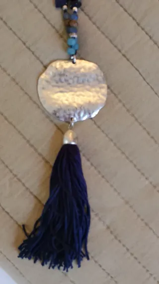 Colgantes dorado y plateado precio unidad