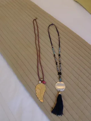 Colgantes dorado y plateado precio unidad