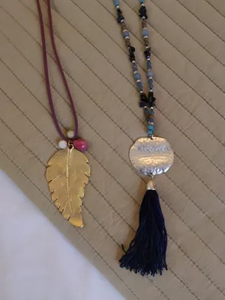 Colgantes dorado y plateado precio unidad