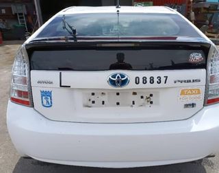 5555047081 guantera toyota prius (zvw30) 348511