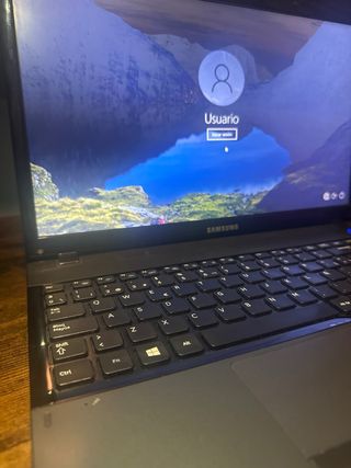 Samsung NP300E5C-U02ES Portátil