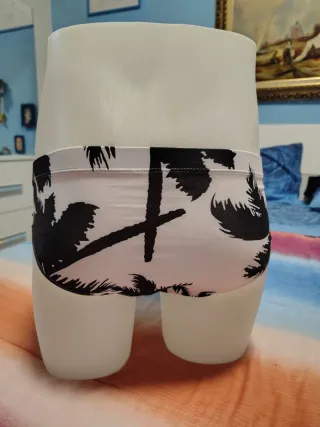 Costume da bagno con palme