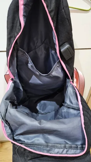 Mochila Hello Kitty Negra y Rosa
