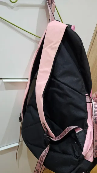 Mochila Hello Kitty Negra y Rosa