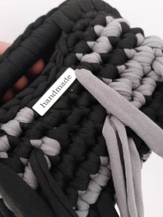 Clutch bag crochet con frange e tracolla