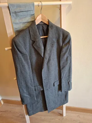 Abrigo de lana gris para traje