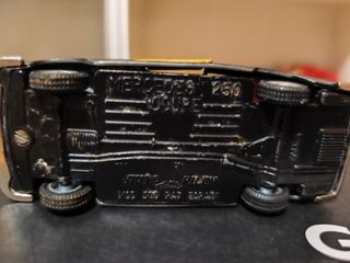 Taxi Mercedes Benz 250 Coupe Pilen