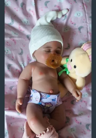 Bebé reborn silicona sistema pipi niña