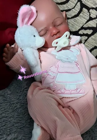 Bebé reborn silicona sistema pipi niña