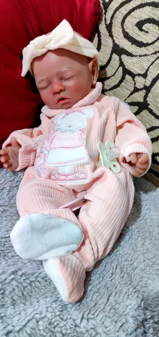 Bebé reborn silicona sistema pipi niña